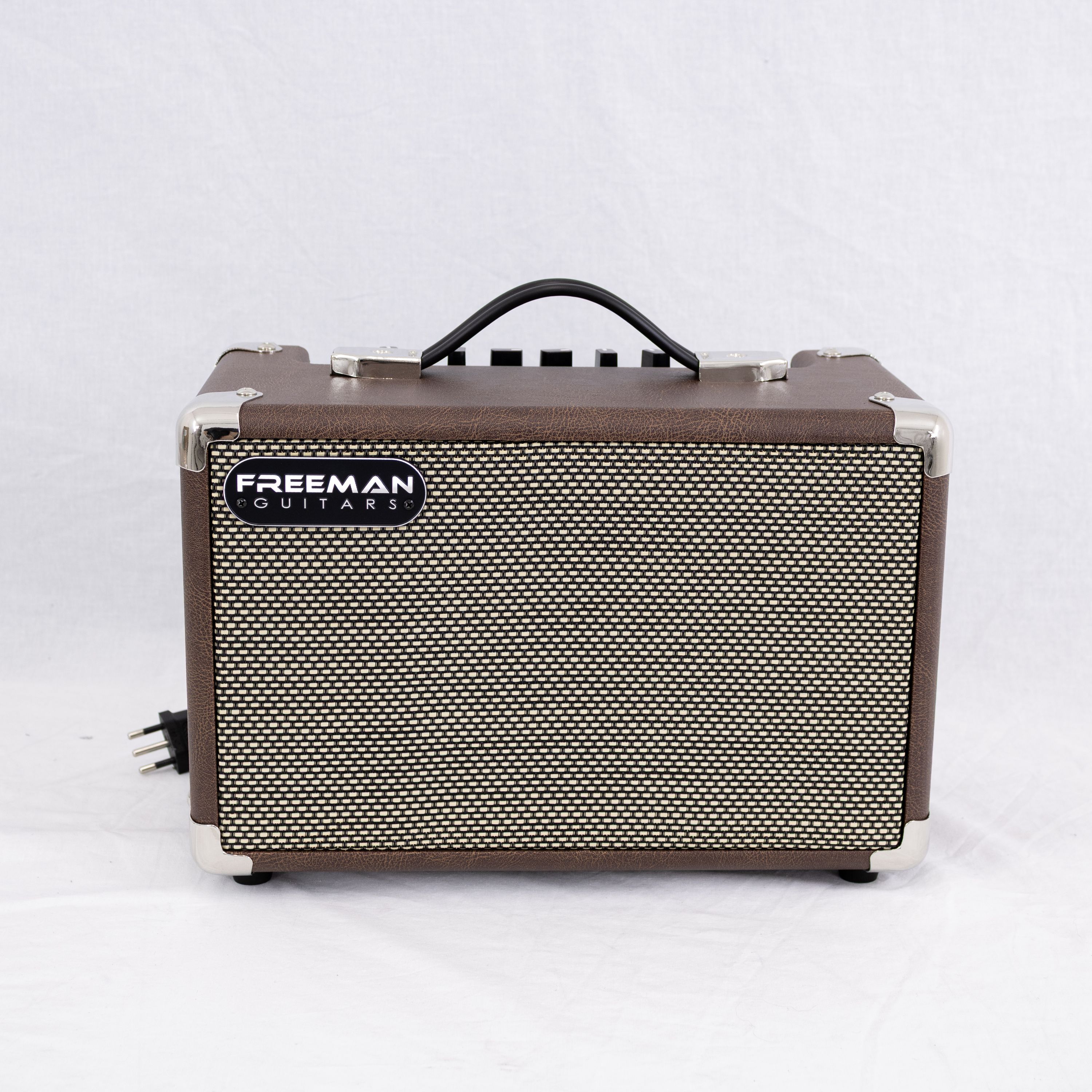 Amplificador de guitarra electroacústica Freeman 15w PA-15RC BRW OPENBOX