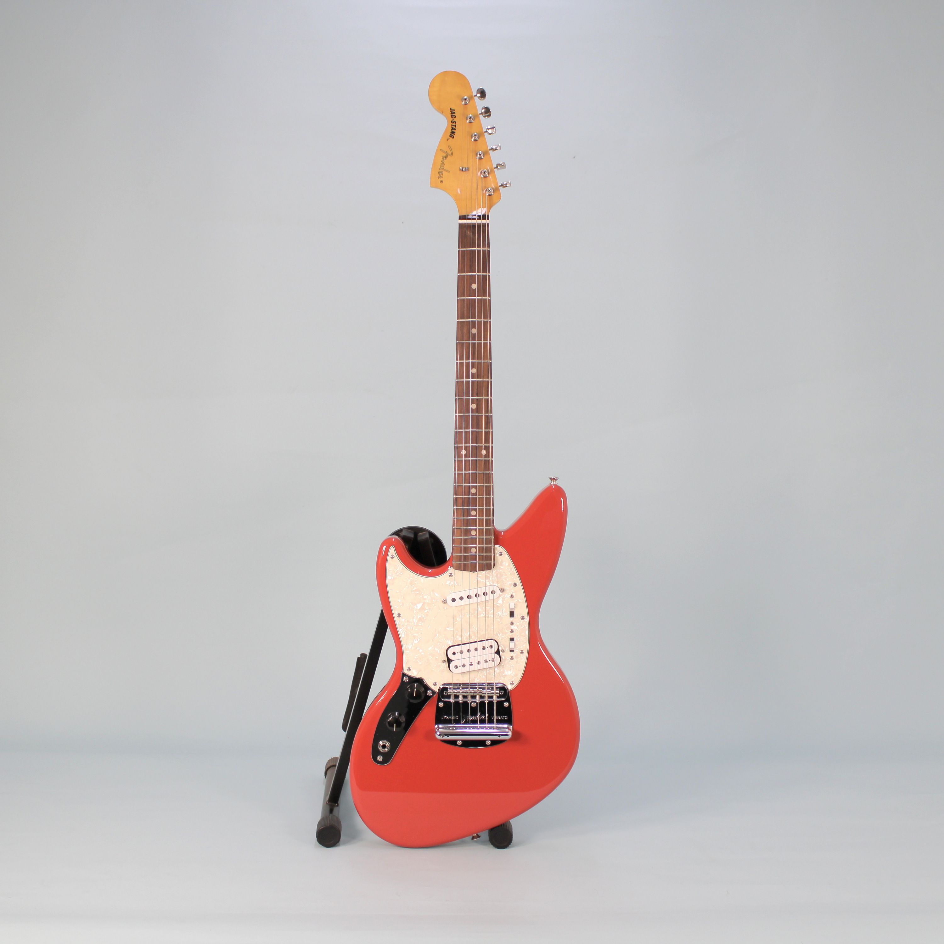 Guitarra eléctrica Zurda Fender Kurt Cobain Jag Stang - Fiesta Red SEMINUEVO