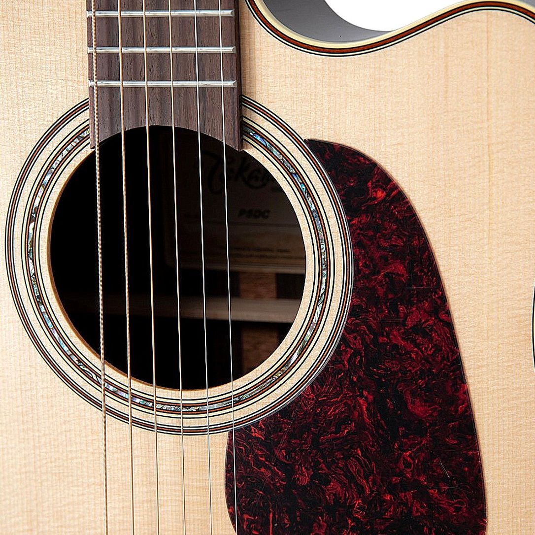Guitarra electroacústica Takamine P5DC NAT con case foto 5