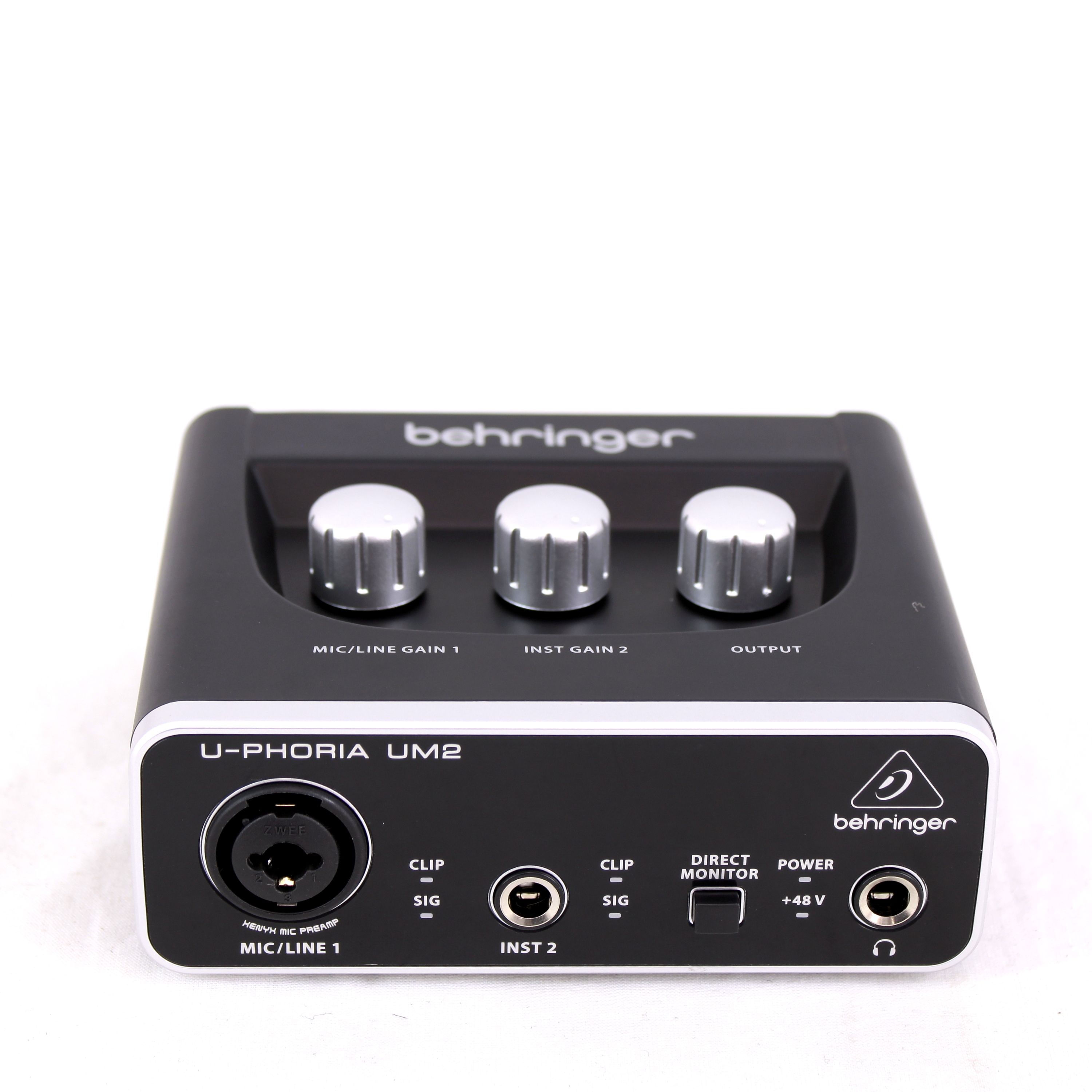 Interfaz de audio Behringer U-Phoria UM2 OPENBOX