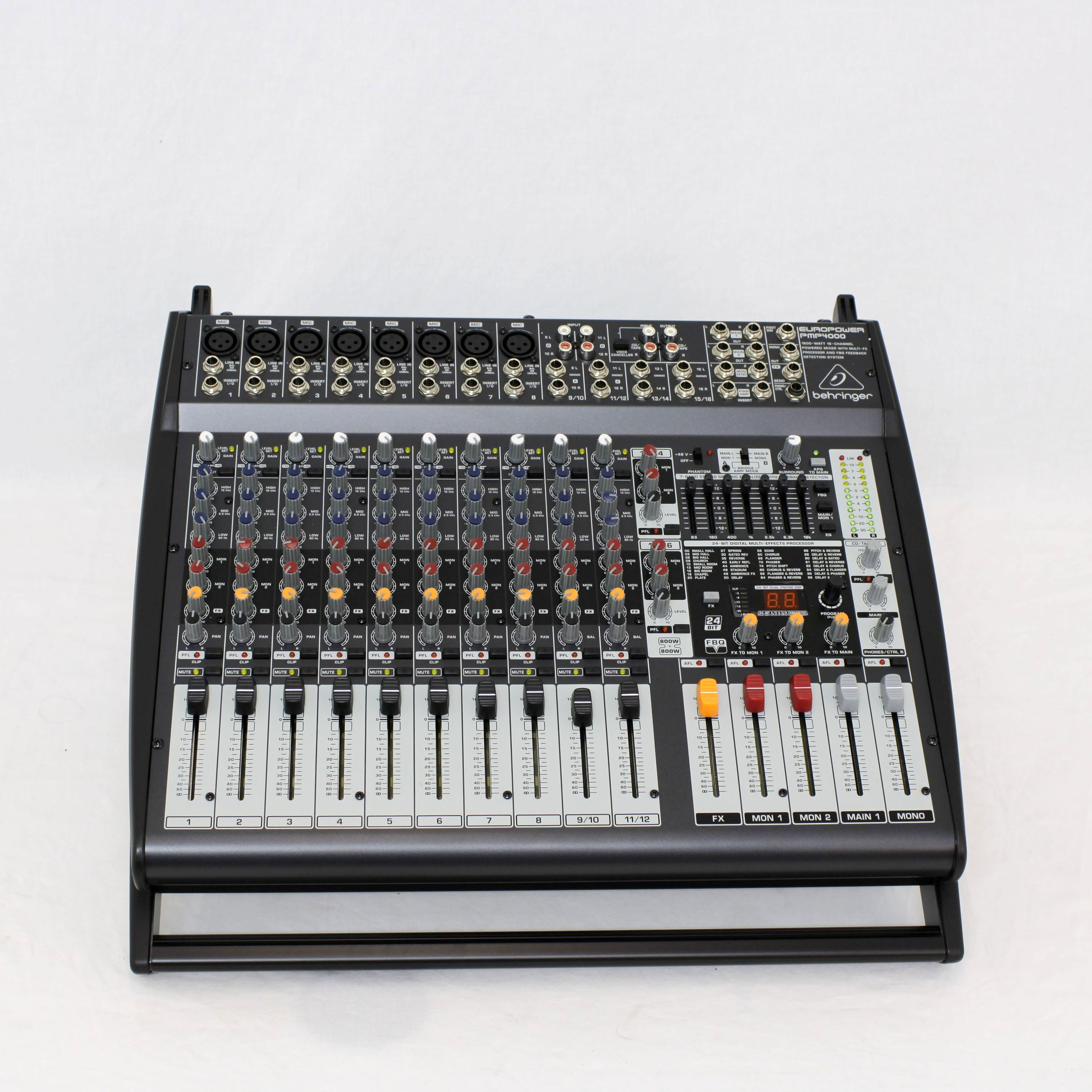 Mixer con power Behringer PMP4000 de 1600W OPENBOX foto 2