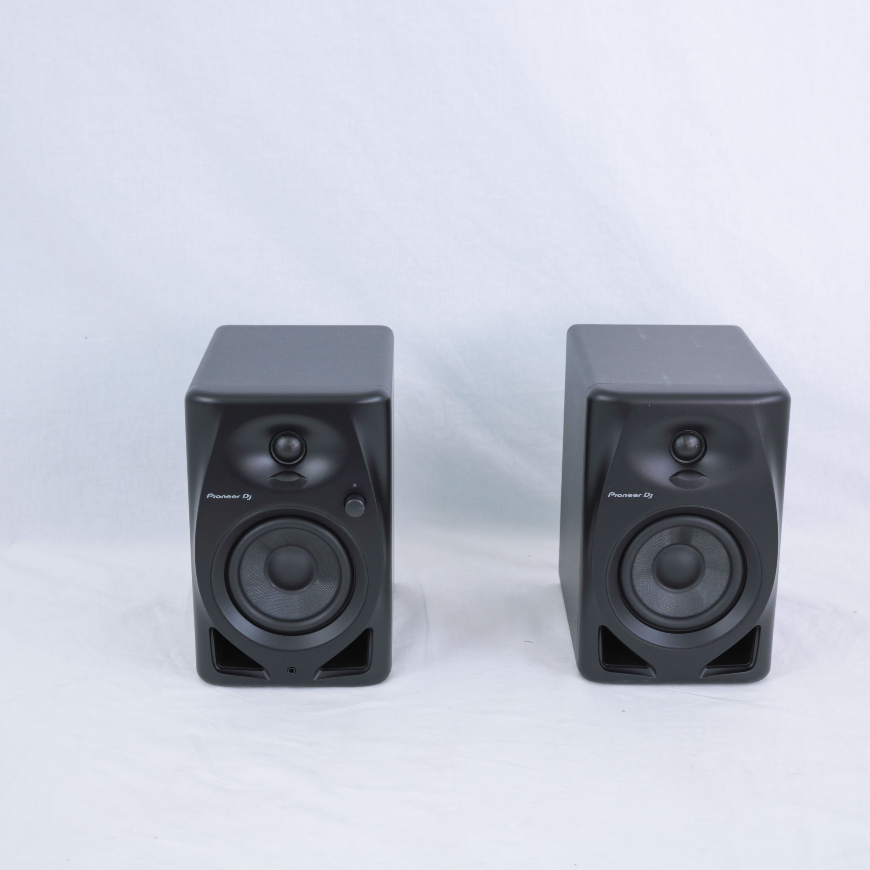 Monitor de estudio activo Pioneer DJ DM-40D OPENBOX
