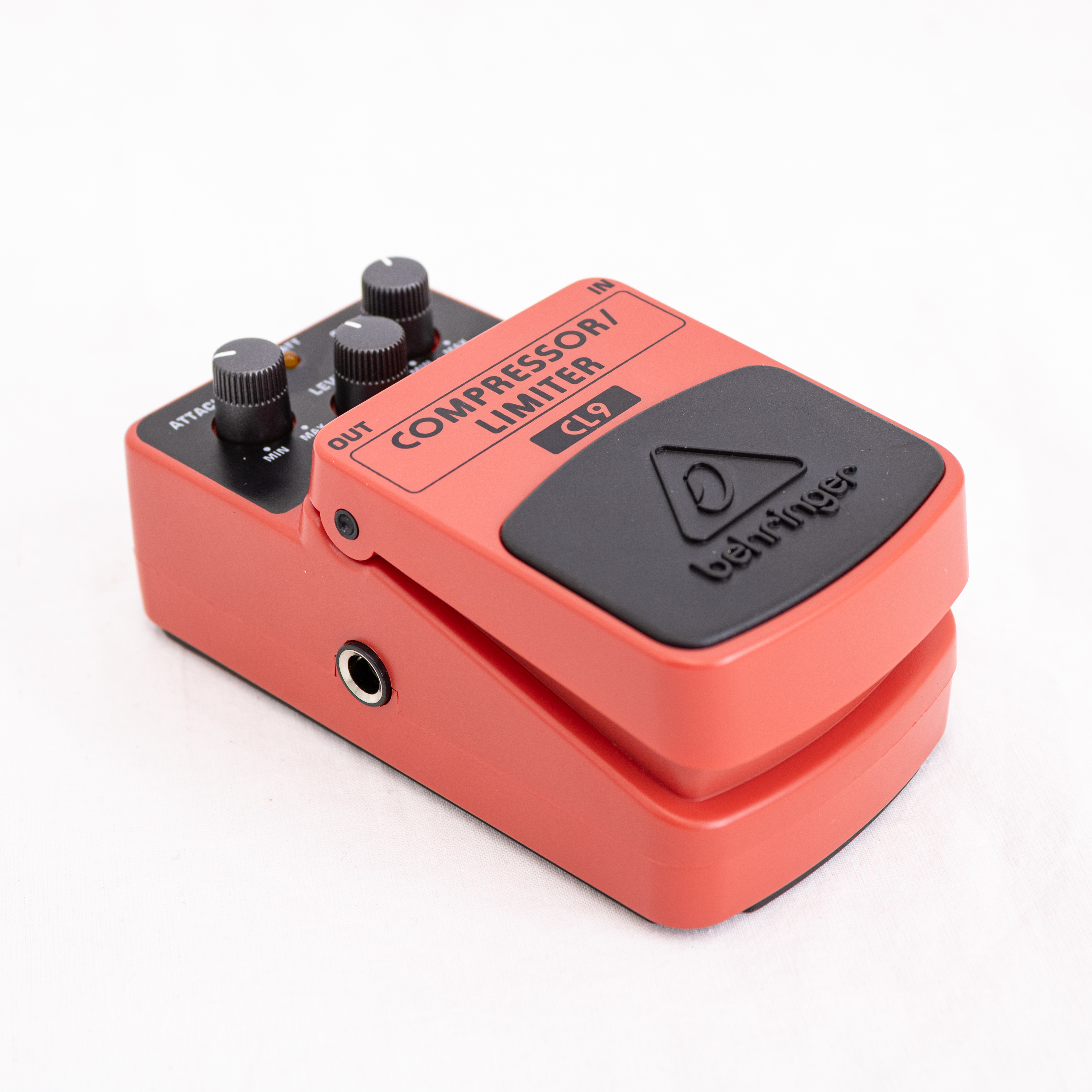 Pedal Efecto Behringer CL9 - Compresor/Limitador OPENBOX