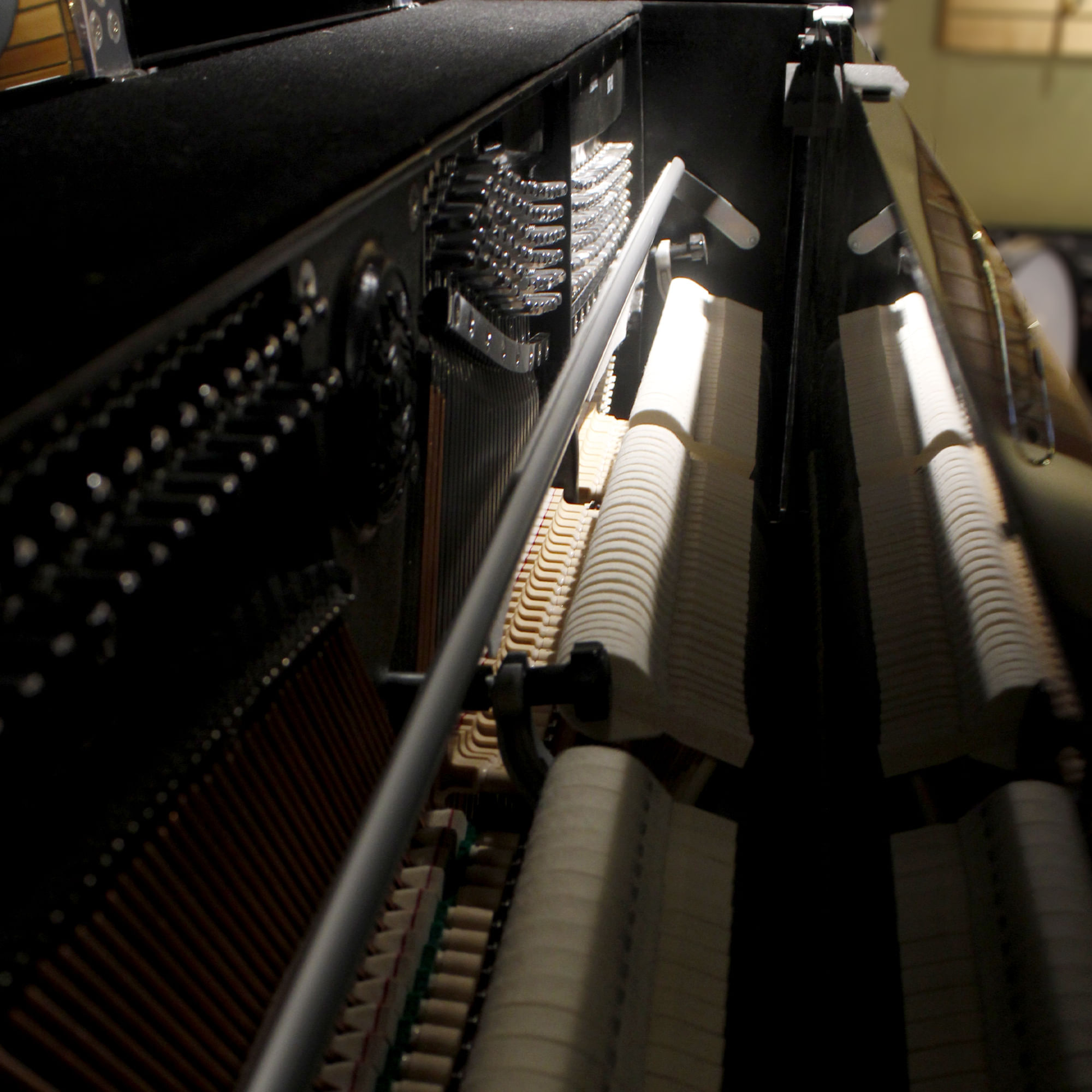 Piano vertical Kawai ND-21 - color ebony polish - incluye sillín foto 4