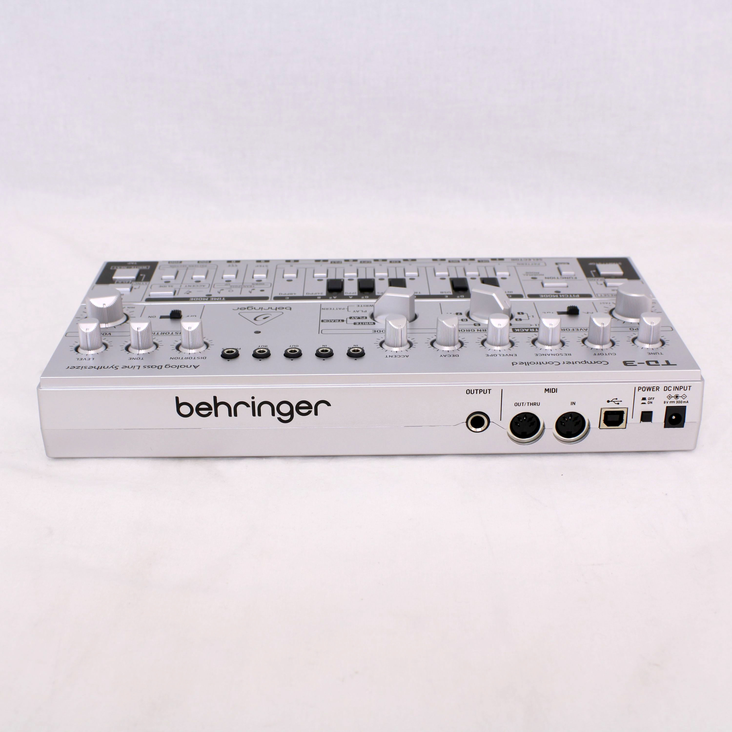 Sintetizador De Bajos Con Secuenciador Behringer TD-3-SR OPENBOX foto 3