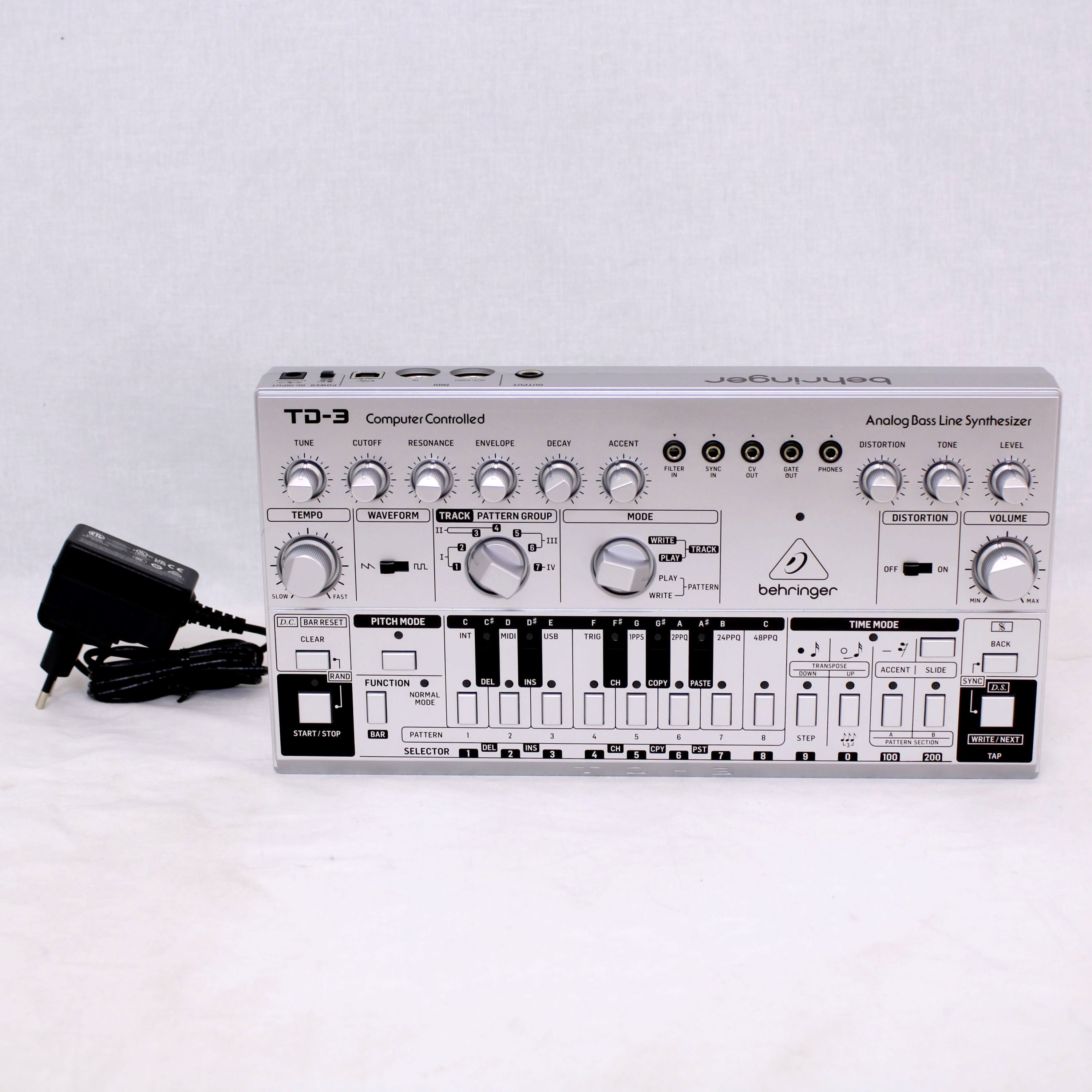 Sintetizador De Bajos Con Secuenciador Behringer TD-3-SR OPENBOX foto 5